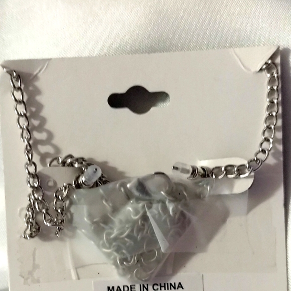 NWT SKULL textured Necklace post Earrings set Silvertone - Picture 3 of 3